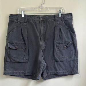 Cabela’s Men’s Cargo Shorts Size 40